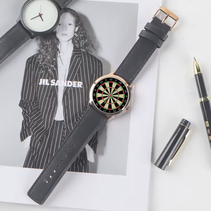 Montre-bracelet à quartz avec boîtier en or pour homme, montre-bracelet unique, fléchettes de carnav
