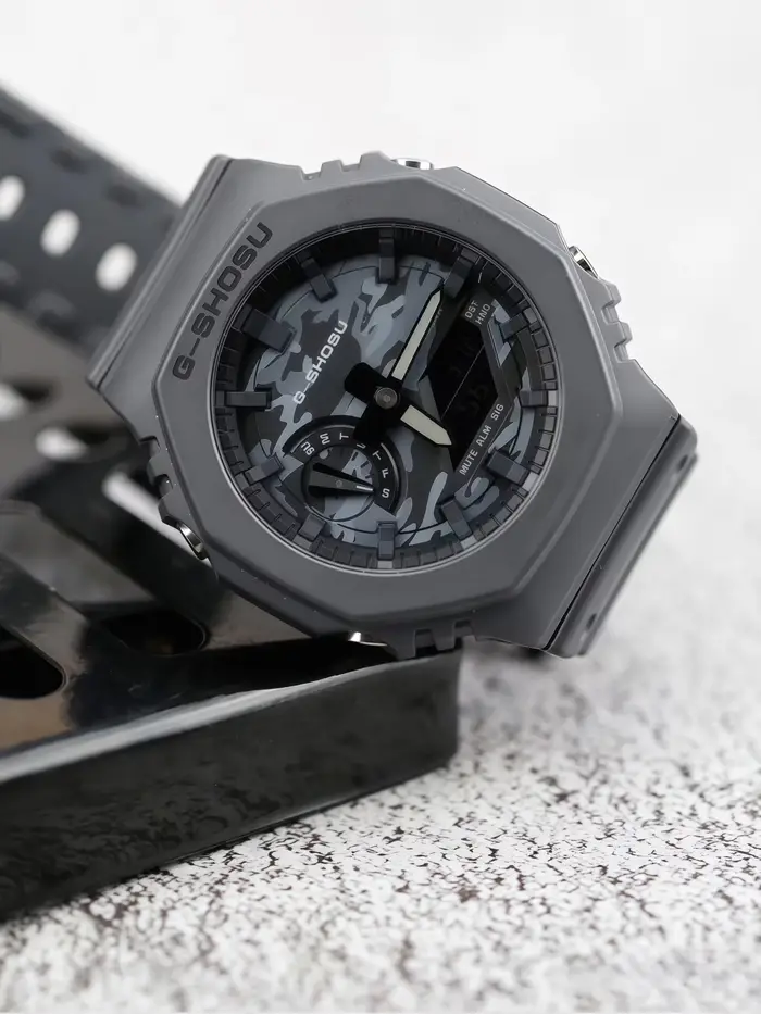 Montre Iced Out : Montre sport unisexe