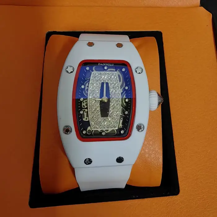 Nouvelle montre de luxe pour femme