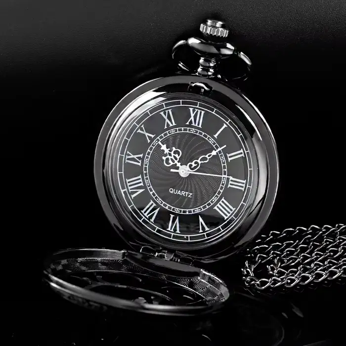 Montre à gousset rétro en acier inoxydable pour femmes et hommes, cadeau vintage occasionnel, design squelette quartz