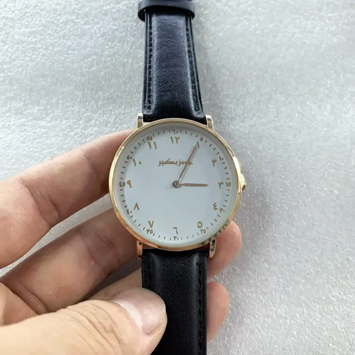 Montre-bracelet à quartz personnalisée avec logo personnalisé, montre de marque privée, numéro hébreu, langue