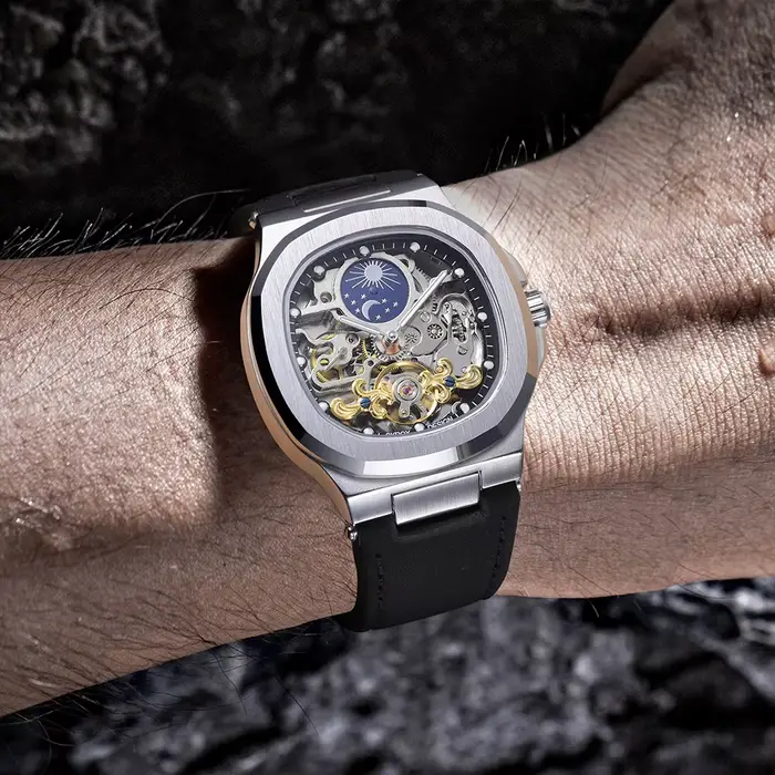2025High-end luxe SKROX carré homme montre saphir Tourbillon acier squelette Phase de lune mouvement automatique en cuir hommes montres
