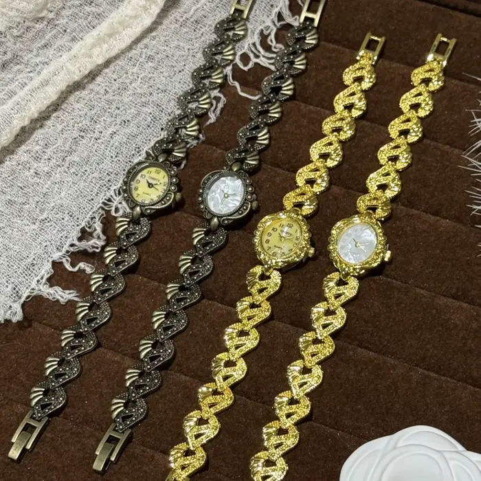 Montre à Quartz analogique en or Vintage chiffres arabes exquises cadran Montre-bracelet dames montres pour femmes