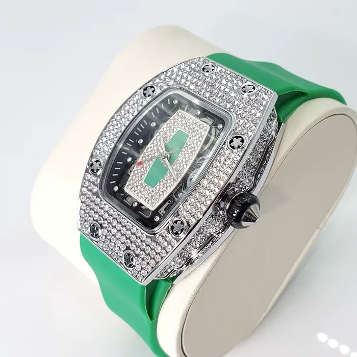 Montre de luxe en diamant pour femmes