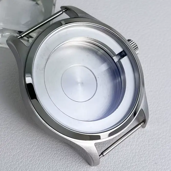 Boîtier en acier inoxydable de 40 mm pour montre homme. Compatible avec les accessoires