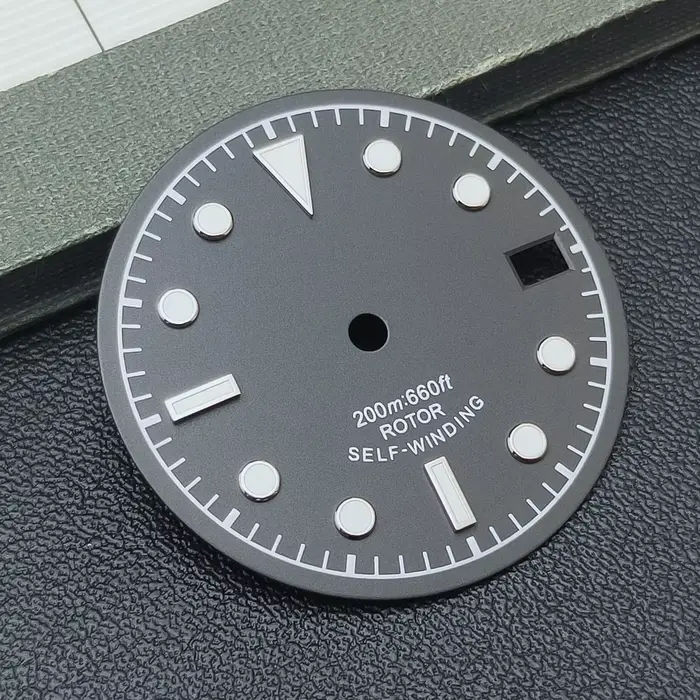 Neiton – cadran de montre noir blanc bleu gris vert