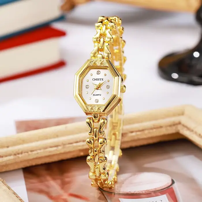 Haute qualité chanceux petit cadran carré rétro dames Montre Bracelets uniques bande