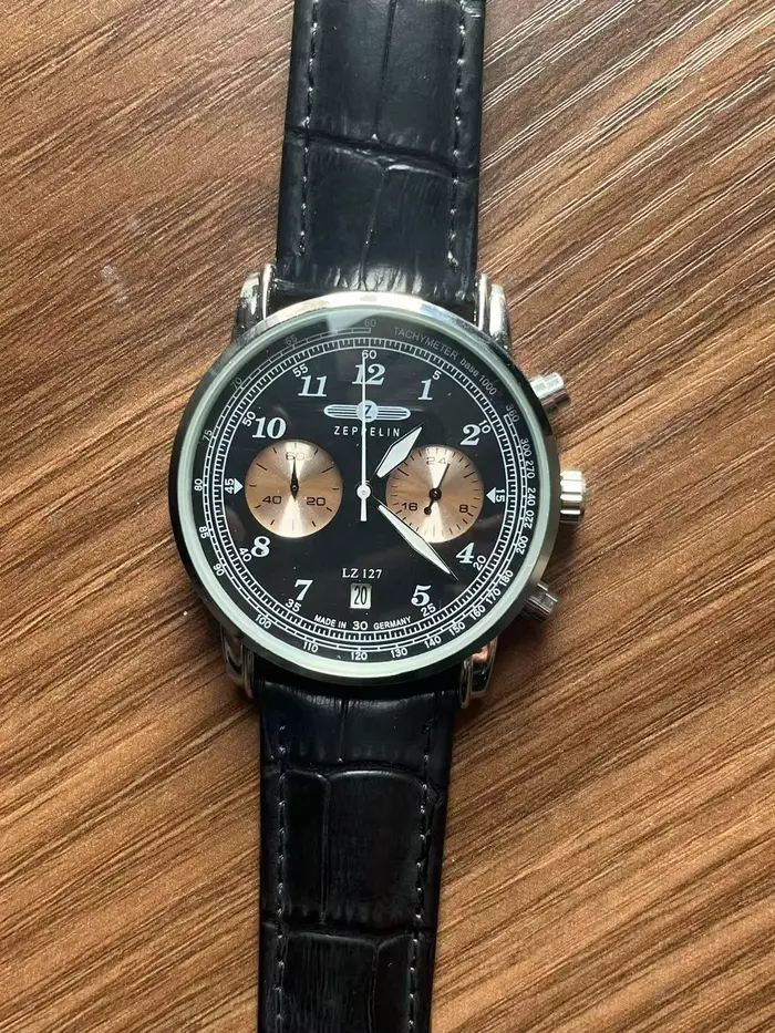 Montre-bracelet automatique Zeppelin 2025