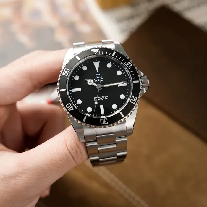 Montre Watchdives WD5513Q VH31 avec mouvement à secondes fluotantes