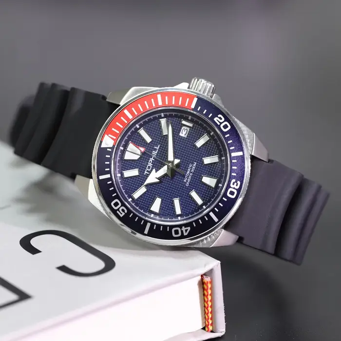 Montre de plongée pour homme TOPHILL NH35 43