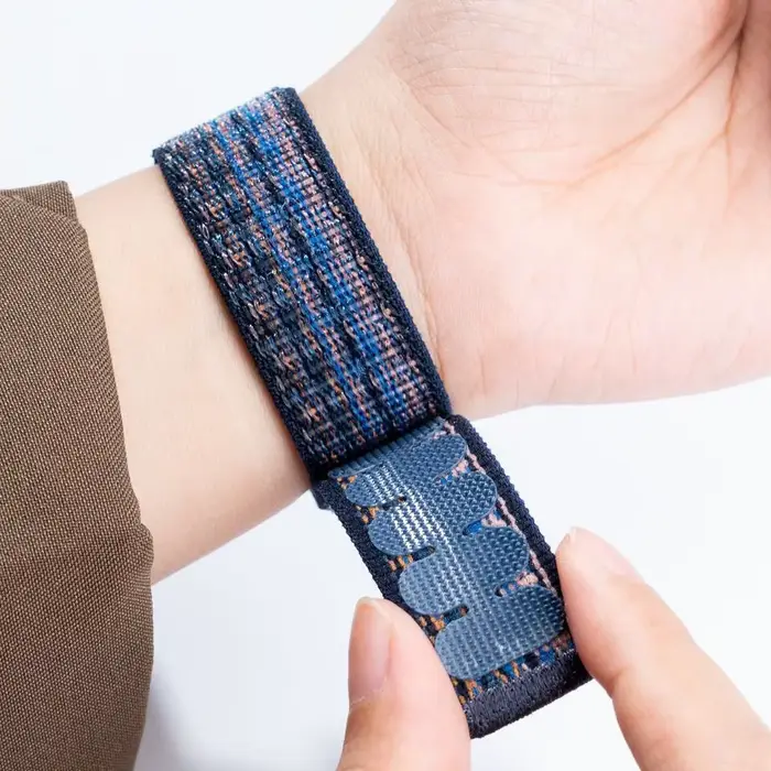 Bracelet en nylon élastique pour Whoop 4.0 5.0 réglable confortable et élégant pour hommes et femmes occasions sportives et quotidiennes