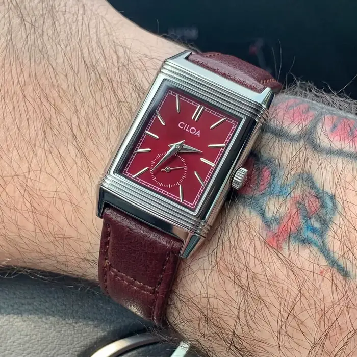Nouvelle Montre Ashito 2026 Style Vendange Montre à Quartz Pour Homme Occasions Spéciales Cuir Rouge Rectangle