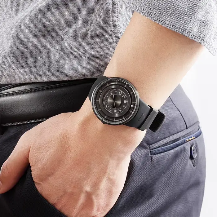 Montre inhabituelle pour hommes pointeur perlé montre-bracelet à Quartz homme horloge mâle Relogio Masculino Style noir