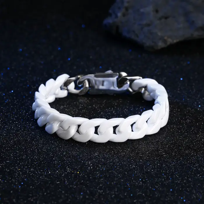 Bracelet en céramique à maillons cubains pour homme hypoallergénique jet noir blanc audacieux confortable pour tous les jours