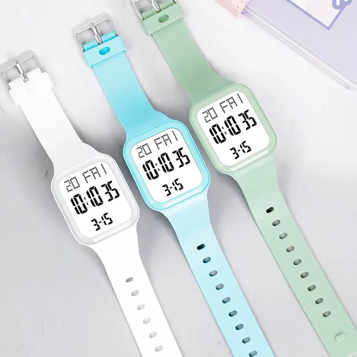Montre pour hommes sport lycéens à la mode Couple