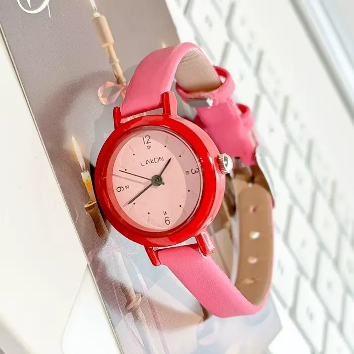 Montre pour femme, exquise
