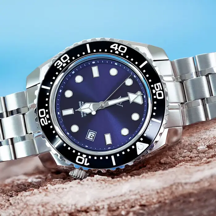 Montre WM, montres mécaniques automatiques