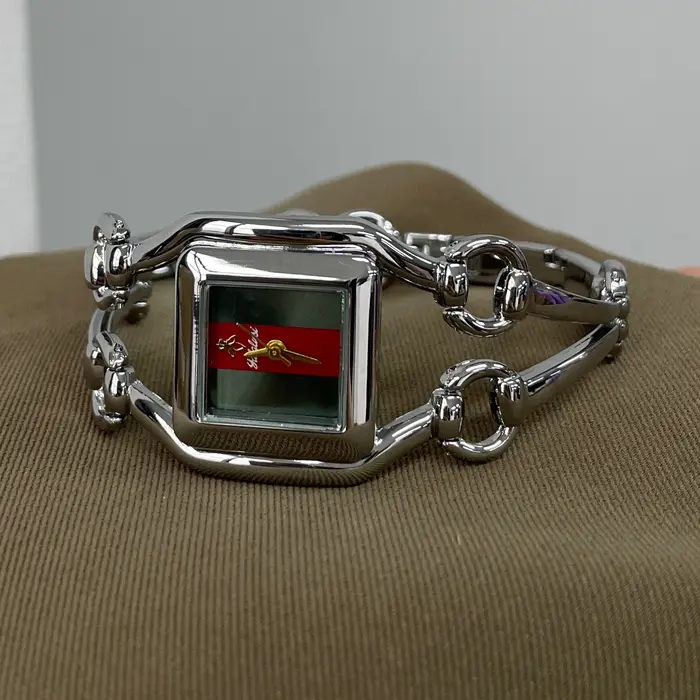 Montre quotidienne étanche pour femme CILOA