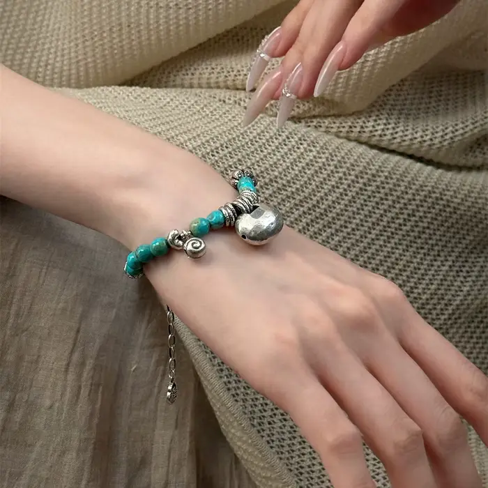 Nouveau style, bracelet à breloques pour femme en argent sterling 925 avec pierre turquoise et design de cadenas vintage
