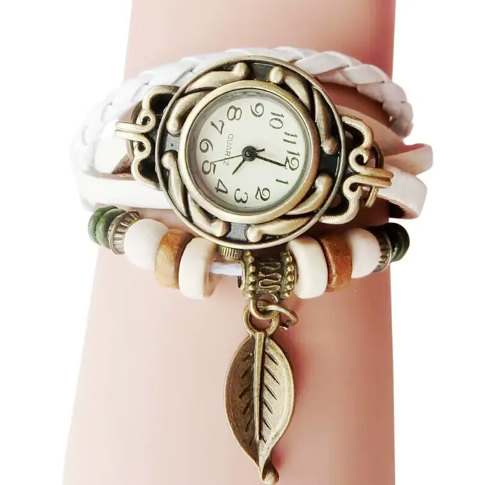 Montre-bracelet enveloppée de cuir vintage pour femmes
