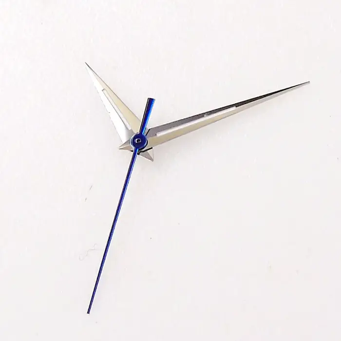 Aiguilles de montre métalliques argentées