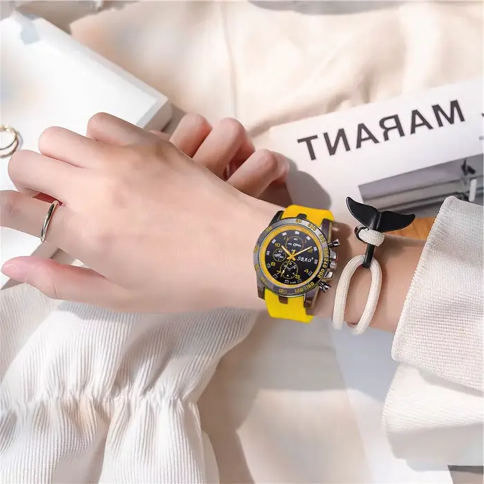 Nouvelles montres à quartz pour hommes et femmes