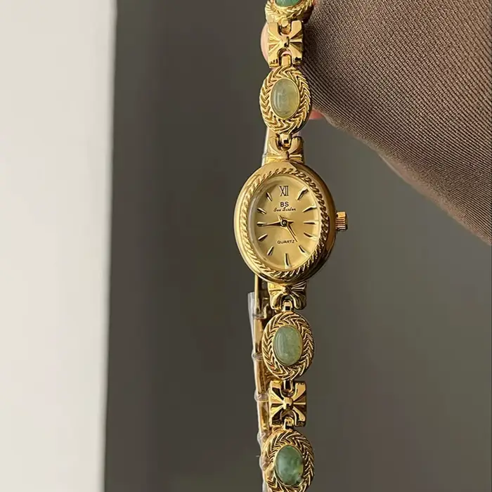 Montre vintage pour femmes bracelet émeraude montre à chaîne quartz étanche usage quotidien vacances