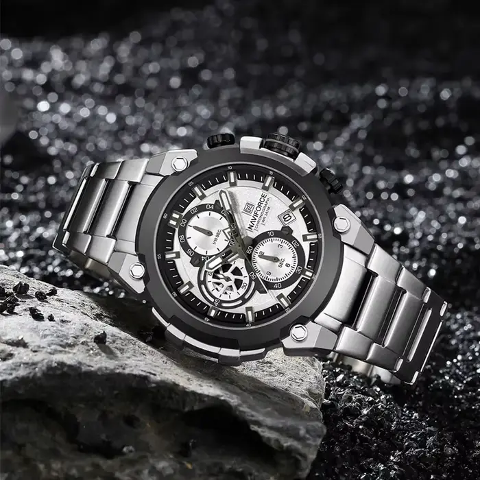 Montre Naviforce homme acier inoxydable avec affichage de la date et chronographe pour occasions spéciales et tenues de sport