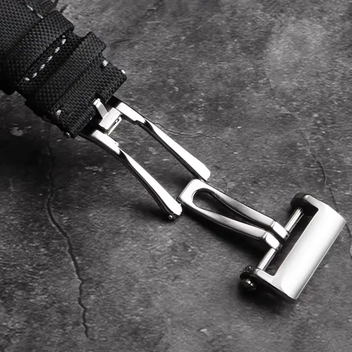 Bracelet de montre inférieur en cuir et toile de haute qualité