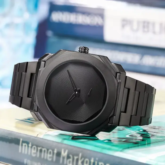 Montres-bracelets à quartz en acier inoxydable pour hommes avec cadran octogonal résistant à l'eau pour différentes occasions