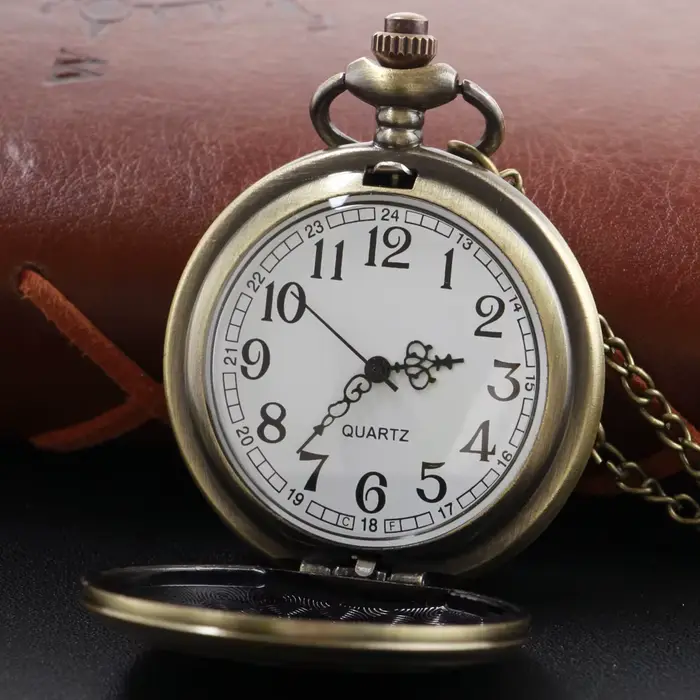 Montre de poche à Quartz en Bronze avec pierres précieuses mystéruses Doctor Strange