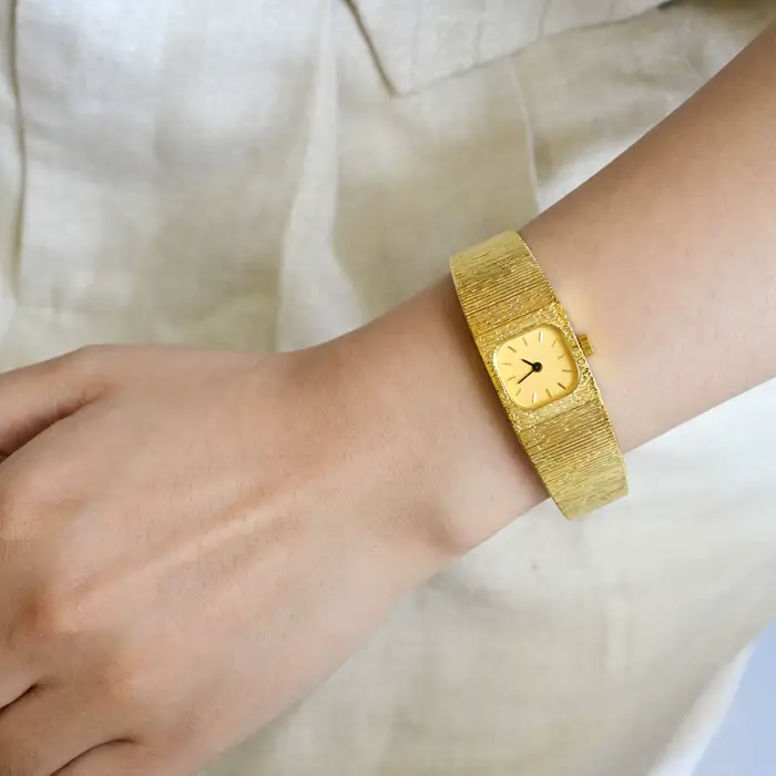 Montre élégante tout-en-un pour femmes bracelet en or acier inoxydable rétro cadran carré quartz minimaliste de luxe occasions professionnelles soirées spéciales