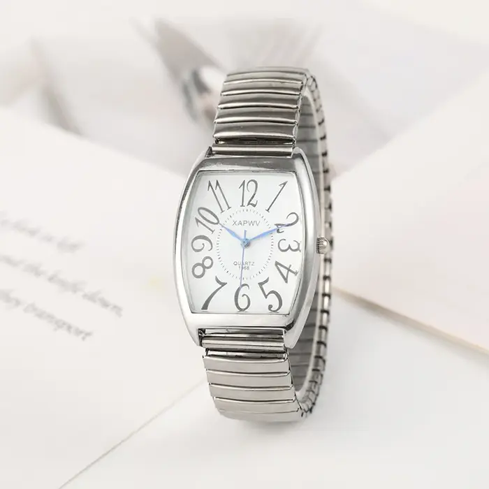 Grande montre numérique arabe en forme de baril pour couple