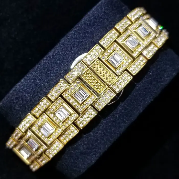Montre-bracelet TikTok en acier inoxydable avec finition or plaqué, résistante à l'eau, pour homme et femme, idéale pour les soirées et les événements formels