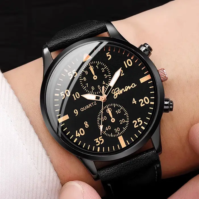 Montre à quartz analogique avec bracelet en cuir tissé pour homme