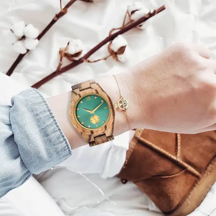 Montre-bracelet en bois pour femme
