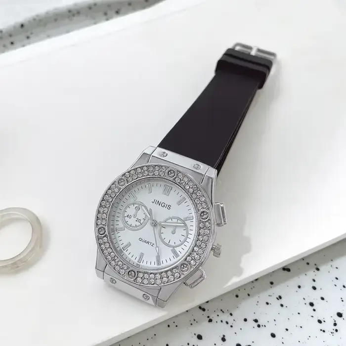 Montres à quartz en caoutchouc pour femmes, montres-bracelets décontractées en diamant, horloge de s