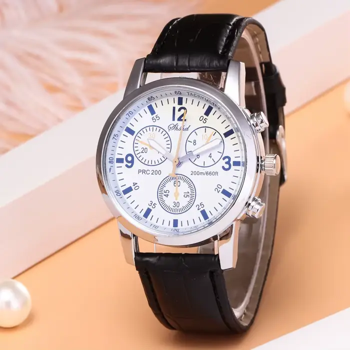 Montres de sport blanches pour hommes, bracelet en cuir, à Quartz, horloge, meilleurs cadeaux, offre