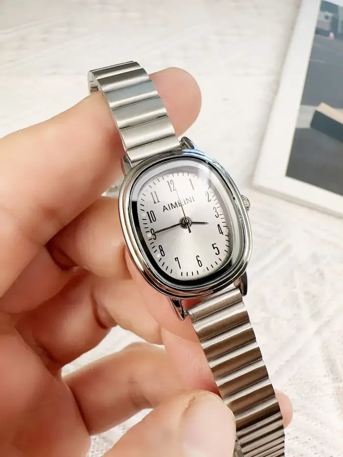 Offre spéciale montre à Quartz pour femmes mode cadran ovale montre en or de luxe mode bracelet en a