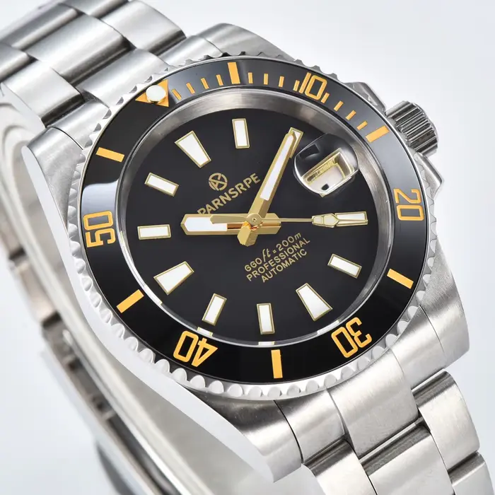 Montre mécanique PARNSRPE pour homme avec mouvement NH35, cristal saphir, bracelet acier inoxydable, résistance à l'eau 20 bars, élégance et précision pour toutes les occasions
