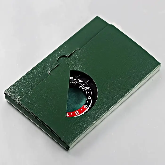 Montres fantôme d'eau verte