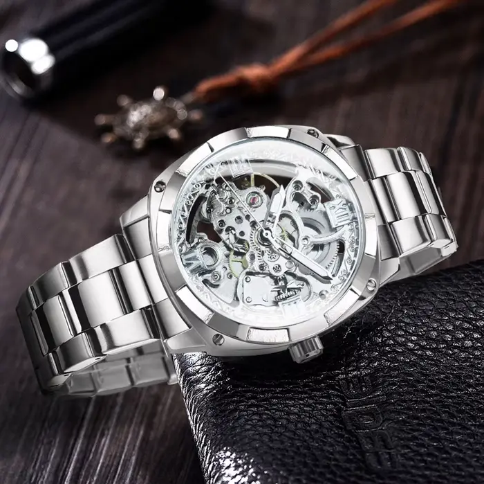 Montres classiques rétro pour hommes