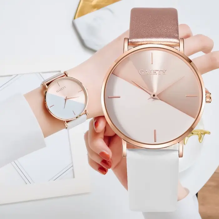 Montres en cuir or rose pour femmes