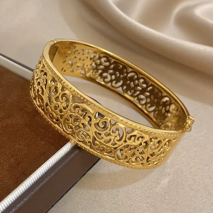 DODOHAO 4 Styles rétro couleur or Bracelet en acier inoxydable femmes classique creux fleur feuille large