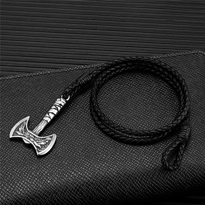 Bracelet en cuir multicouches avec hachette nordique et amulette corbeau en acier inoxydable pour homme style viking occassions spéciales
