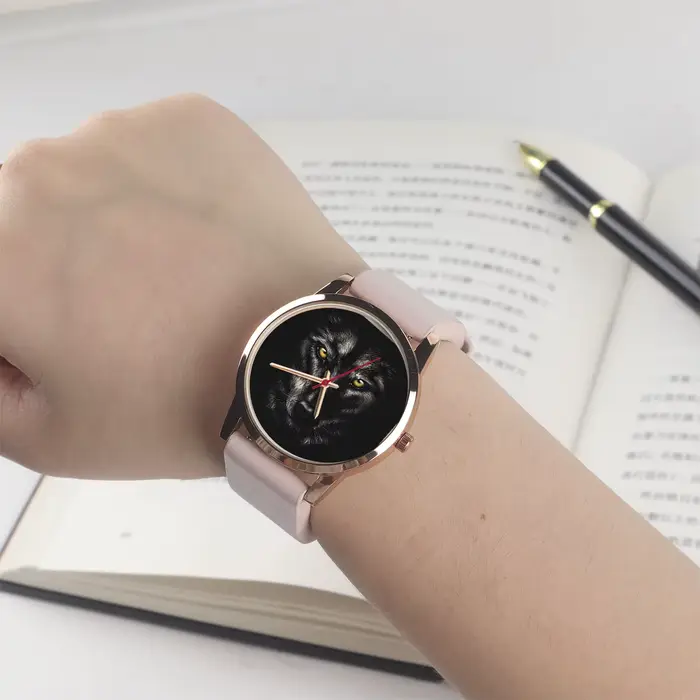 Montre à quartz loup noir pour femme