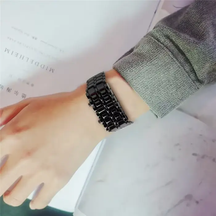 Mode noir entièrement en métal numérique lave montre-bracelet hommes rouge/bleu LED affichage