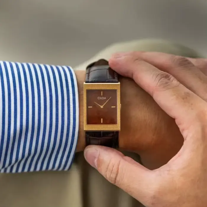 Montre-bracelet homme quartz carrée résistante à l'eau pour hommes occassions spéciales carrière sportive