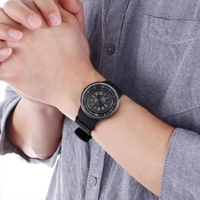 Montre inhabituelle pour hommes pointeur perlé montre-bracelet à Quartz homme horloge mâle Relogio Masculino Style noir