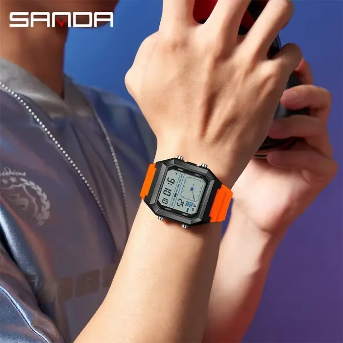 Montre numérique multifonction pour homme avec chronographe et fonction calendrier pour activités sportives et plein air